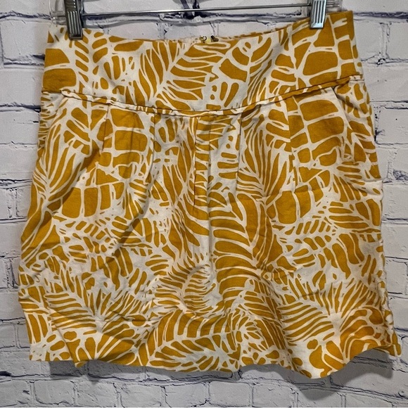 Ann Taylor LOFT Cute Mustard Yellow Skirt Pockets Floral Leaf Print Size 4 - Picture 1 of 6
